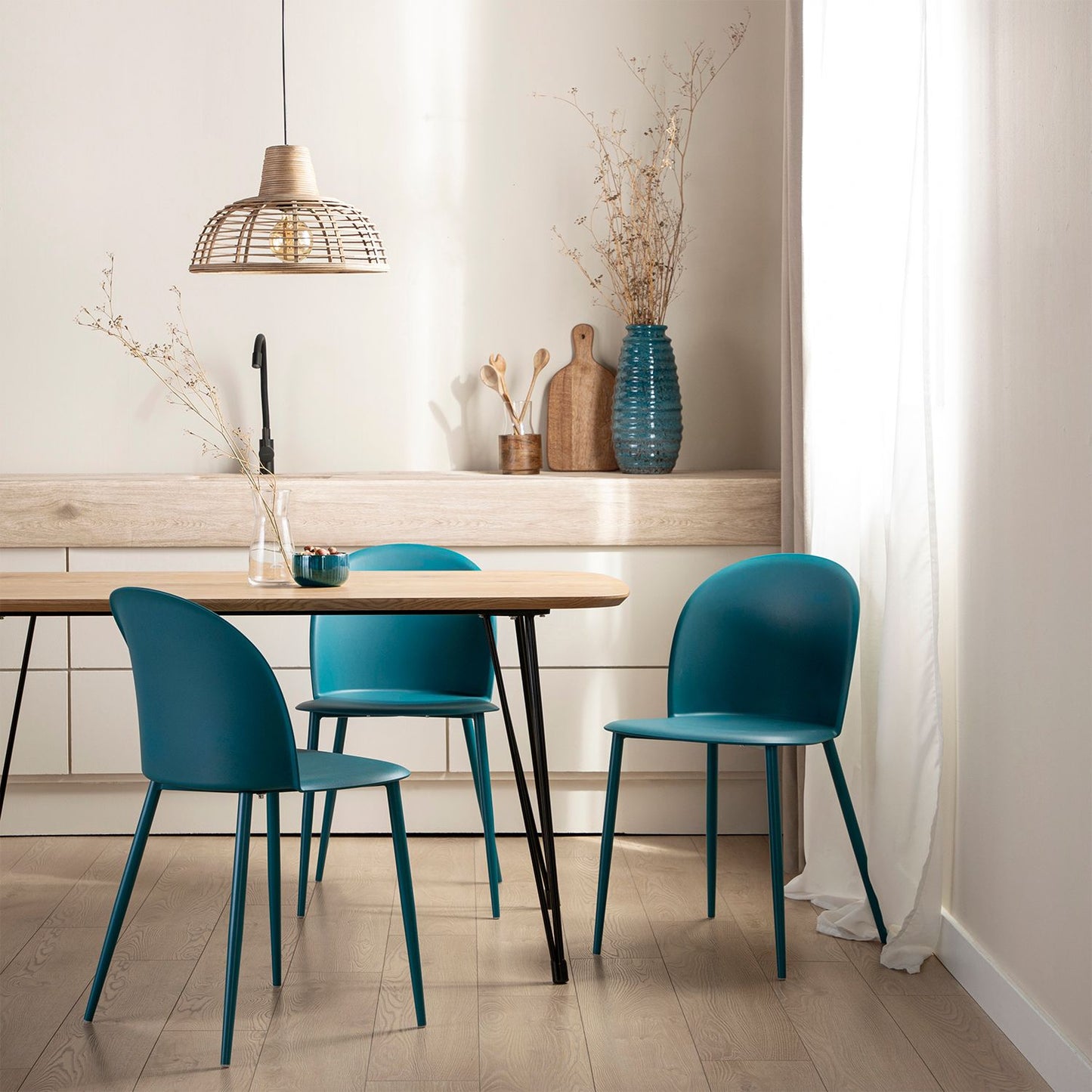 Silla de comedor en polipropileno azul Clark -  Klast