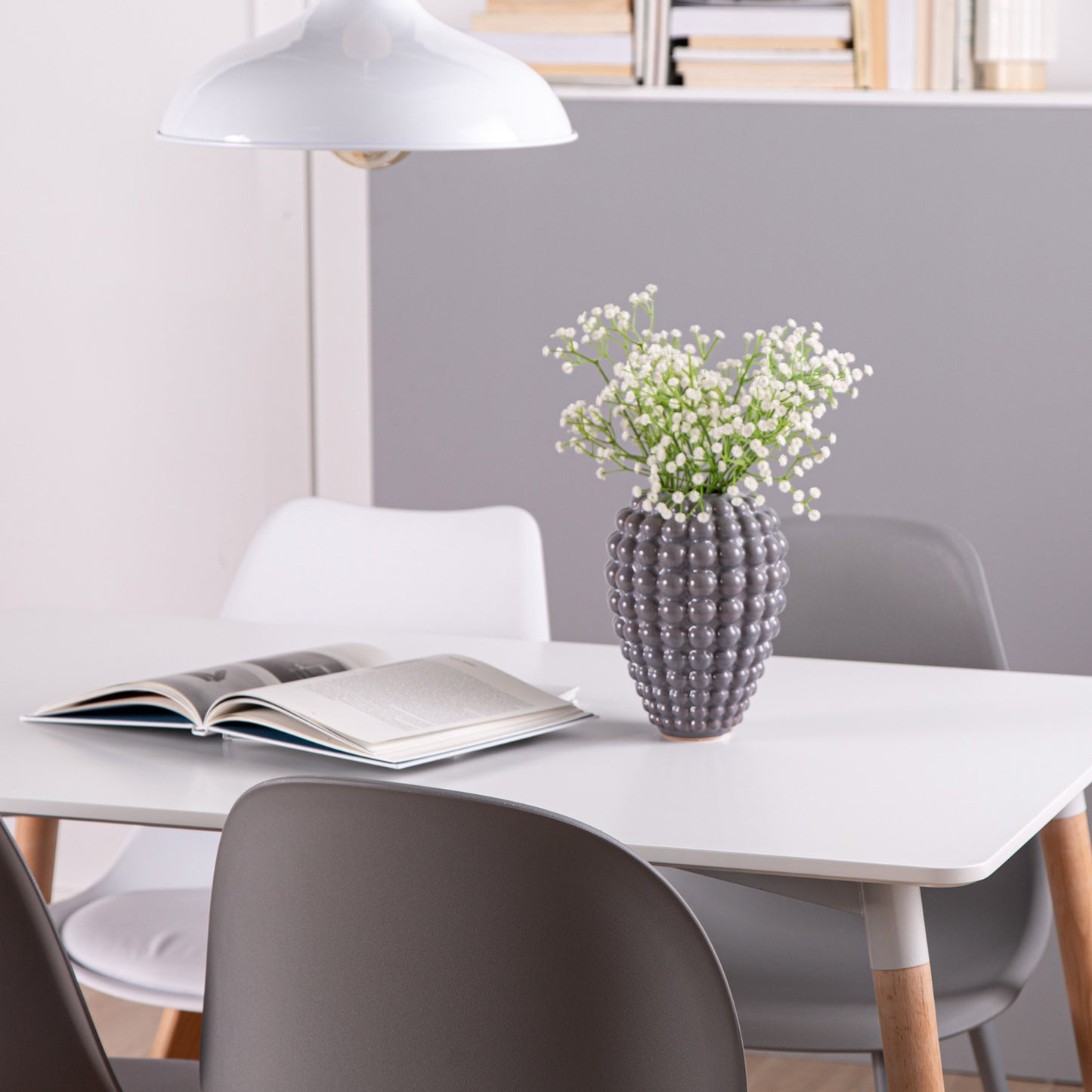 Silla de comedor en polipropileno gris Ceilan -  Klast