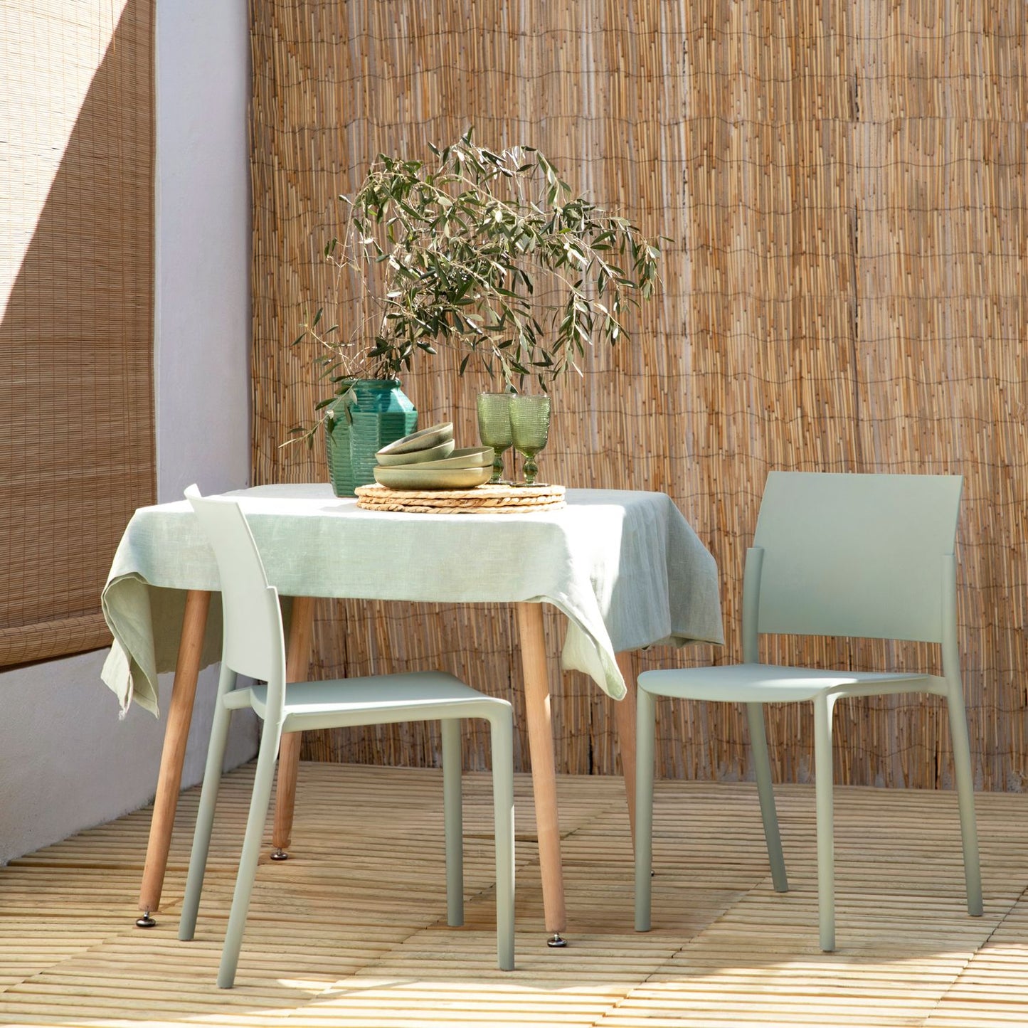 Silla de comedor en polipropileno verde Jeven -  Klast