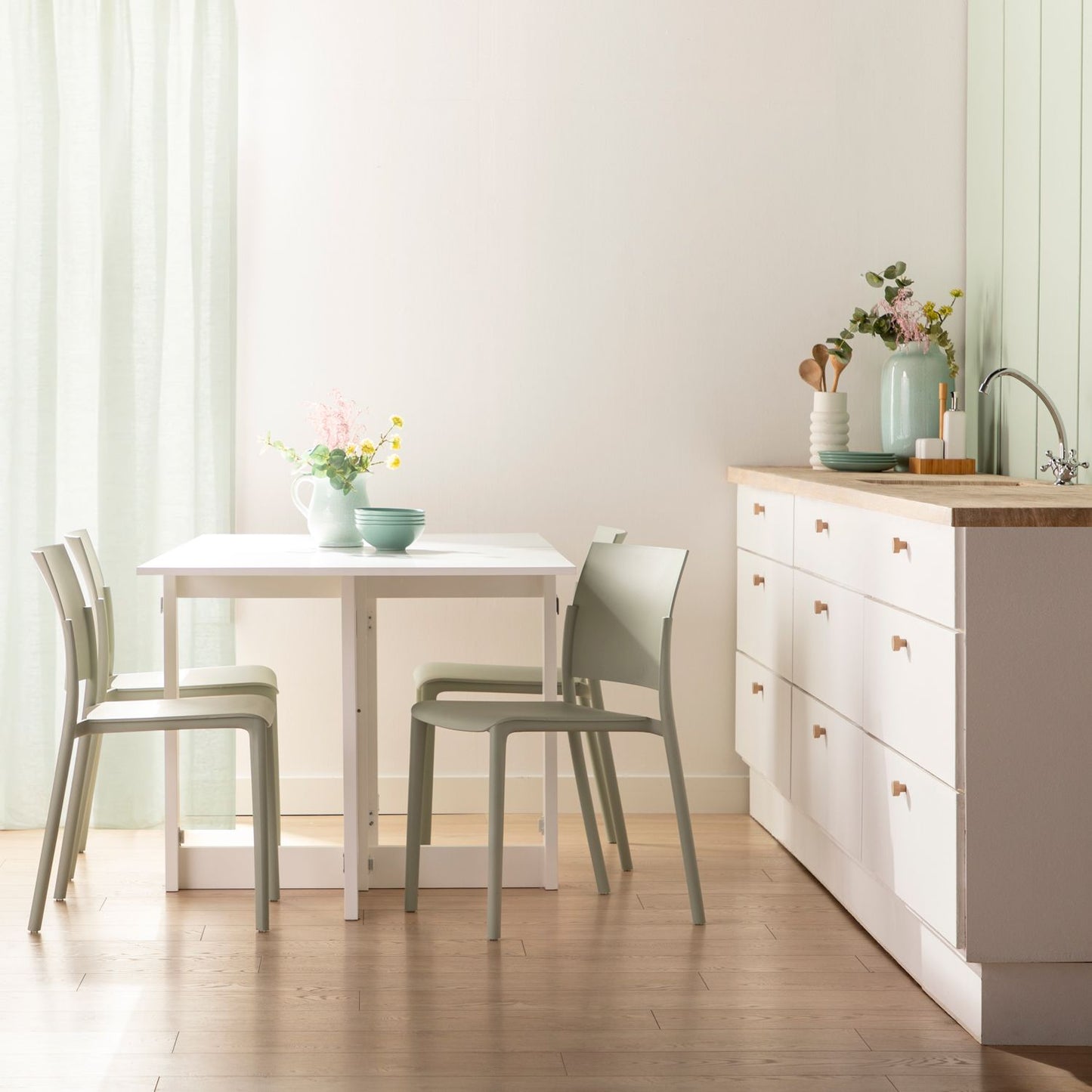 Silla de comedor en polipropileno verde Jeven -  Klast