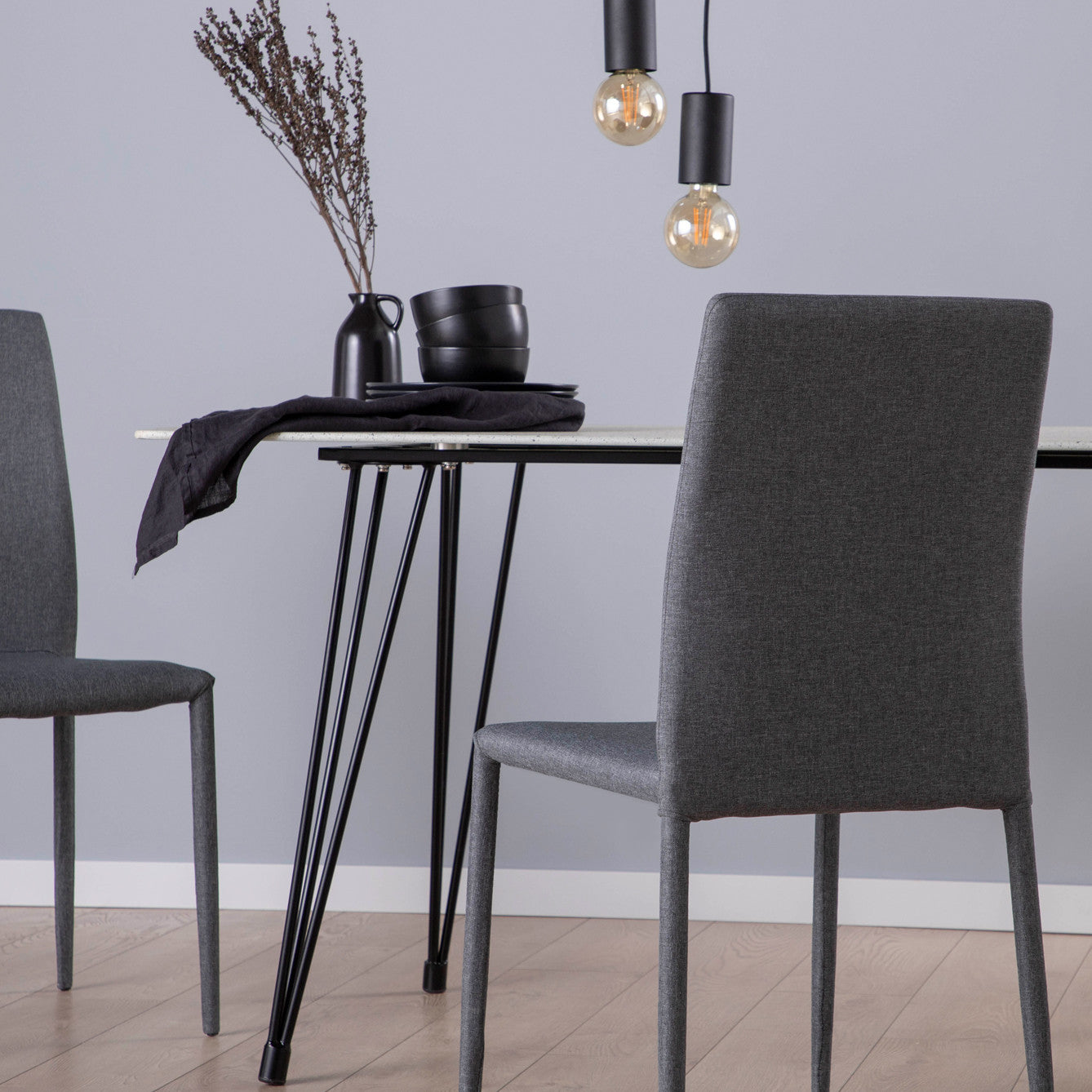 Silla de comedor tapizada gris oscuro Quinn -  Klast