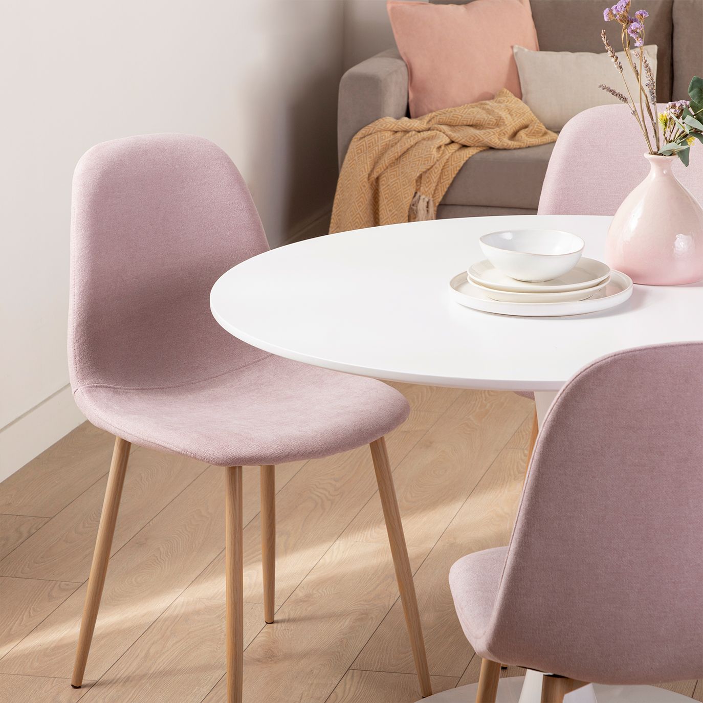 Silla de comedor tapizada Basic malva con pata natural Ellis -  Klast