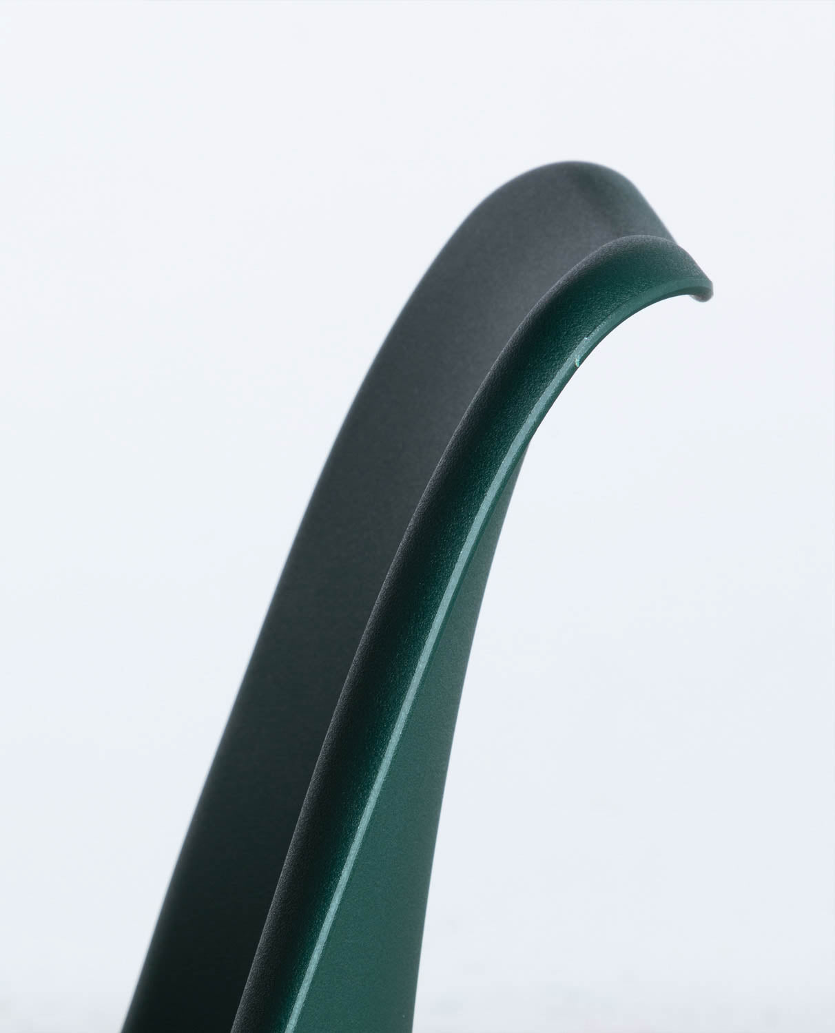 Taburete Alto en Polipropileno (64 cm) Fine Freya Verde oscuro - The Masie