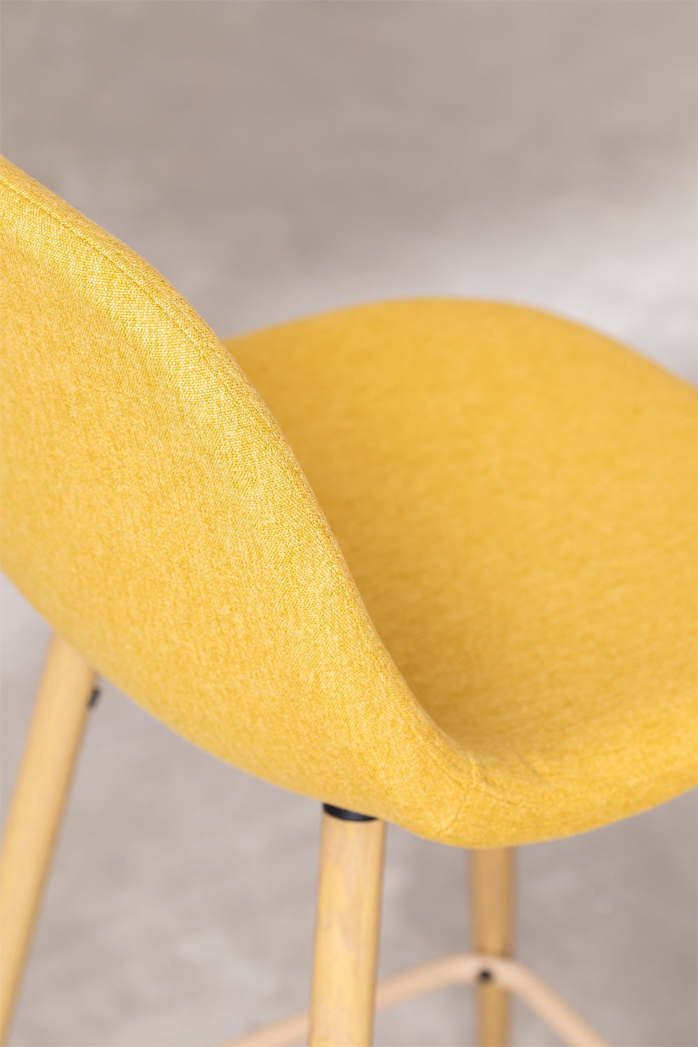 Taburete Alto Glamm ↑65 cm Amarillo Curri Madera Natural -  SKLUM