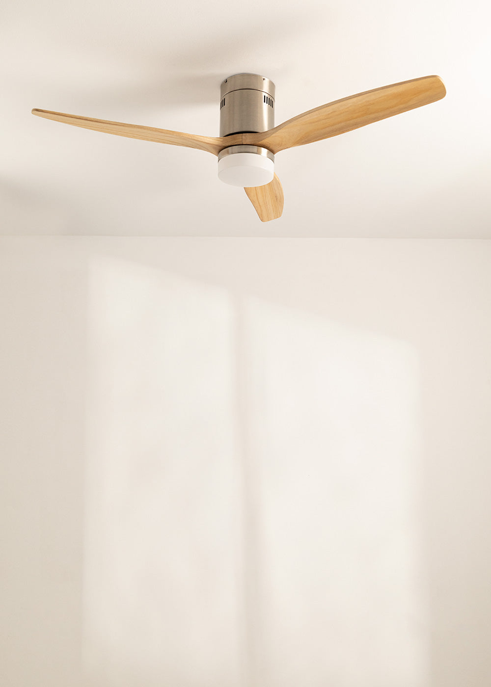 WIND CALM - Ventilador de techo 40W silencioso Ø132 cm 100% madera