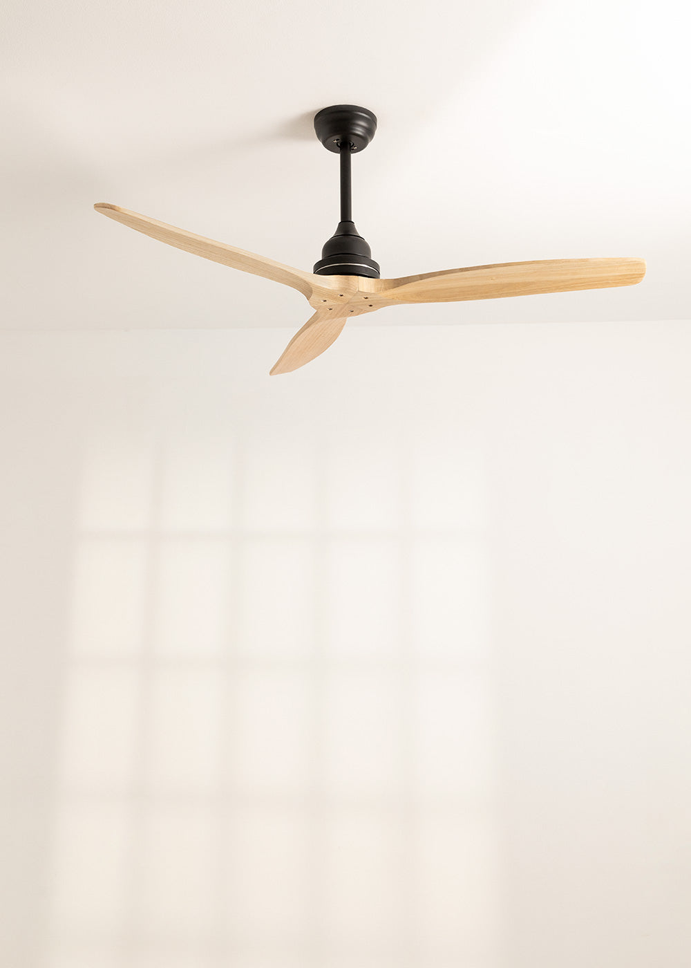 WIND WOOD - Ventilador de techo 75W silencioso Ø132 cm 100% madera