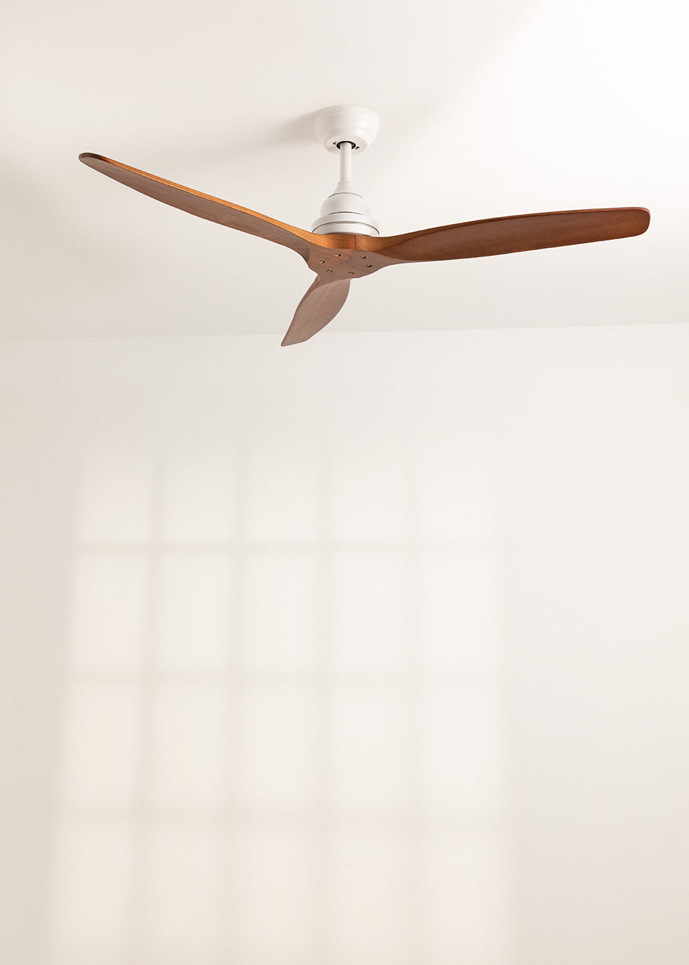 WIND WOOD - Ventilador de techo 75W silencioso Ø132 cm 100% madera