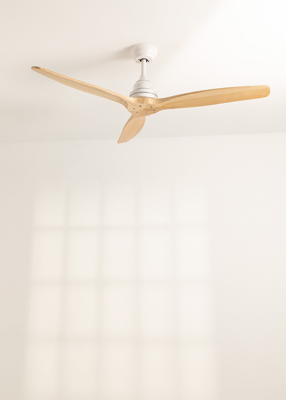 WIND WOOD - Ventilador de techo 75W silencioso Ø132 cm 100% madera