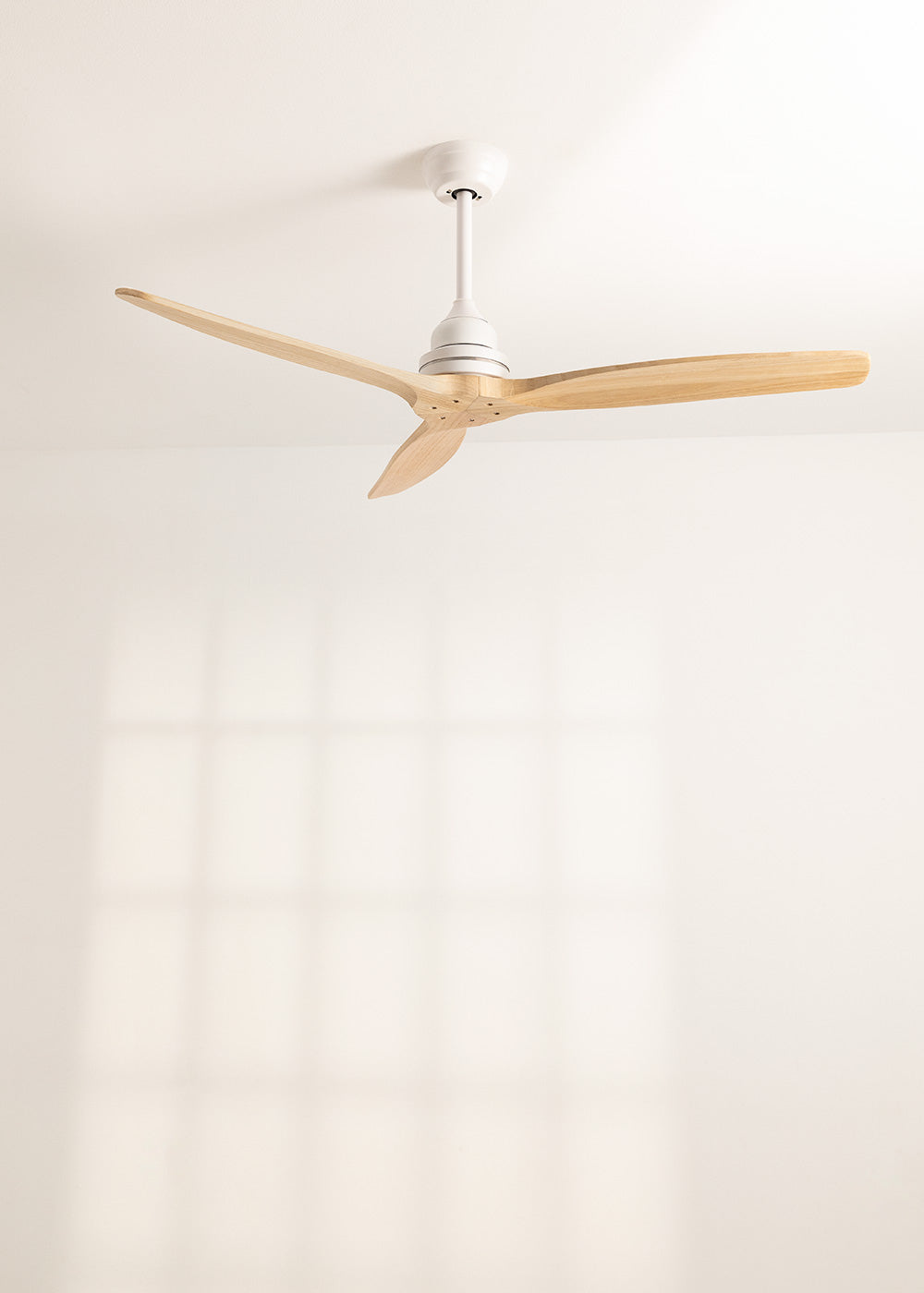 WIND WOOD - Ventilador de techo 75W silencioso Ø132 cm 100% madera